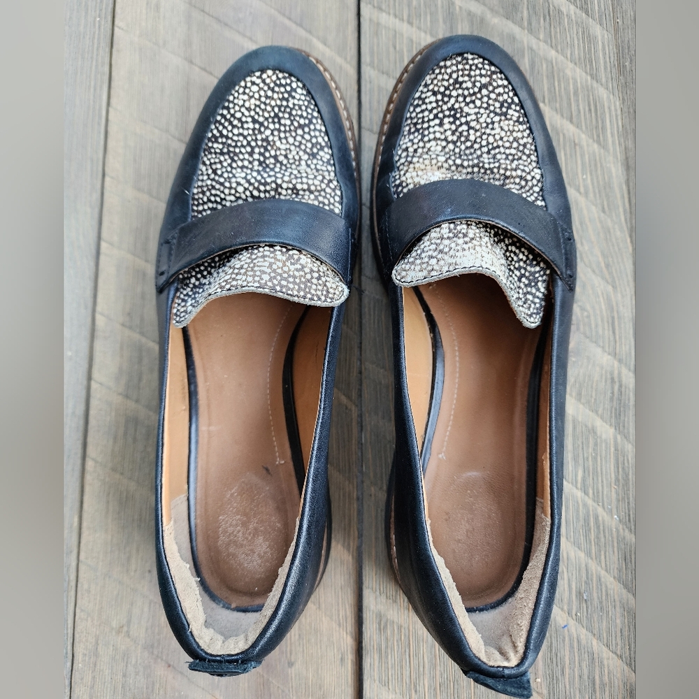 ⭐️ Clarks Artisan Glick Avalee Calf Hair Black and White Women's Loafers Sz 8